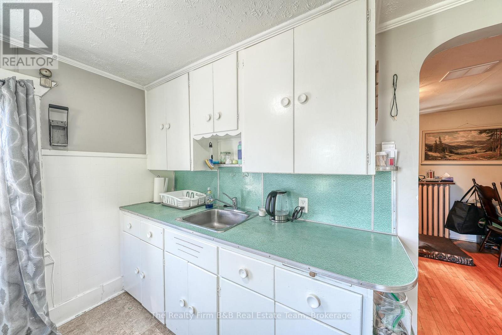 208 Victoria Street, Ingersoll, Ontario  N5C 2N1 - Photo 34 - X12462148