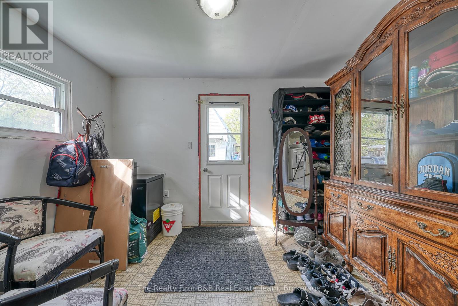 208 Victoria Street, Ingersoll, Ontario  N5C 2N1 - Photo 7 - X12462148