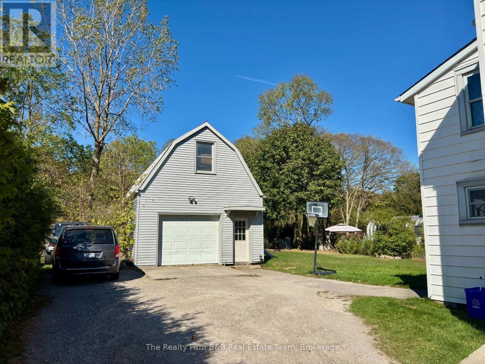 208 Victoria Street, Ingersoll, Ontario  N5C 2N1 - Photo 46 - X12462148