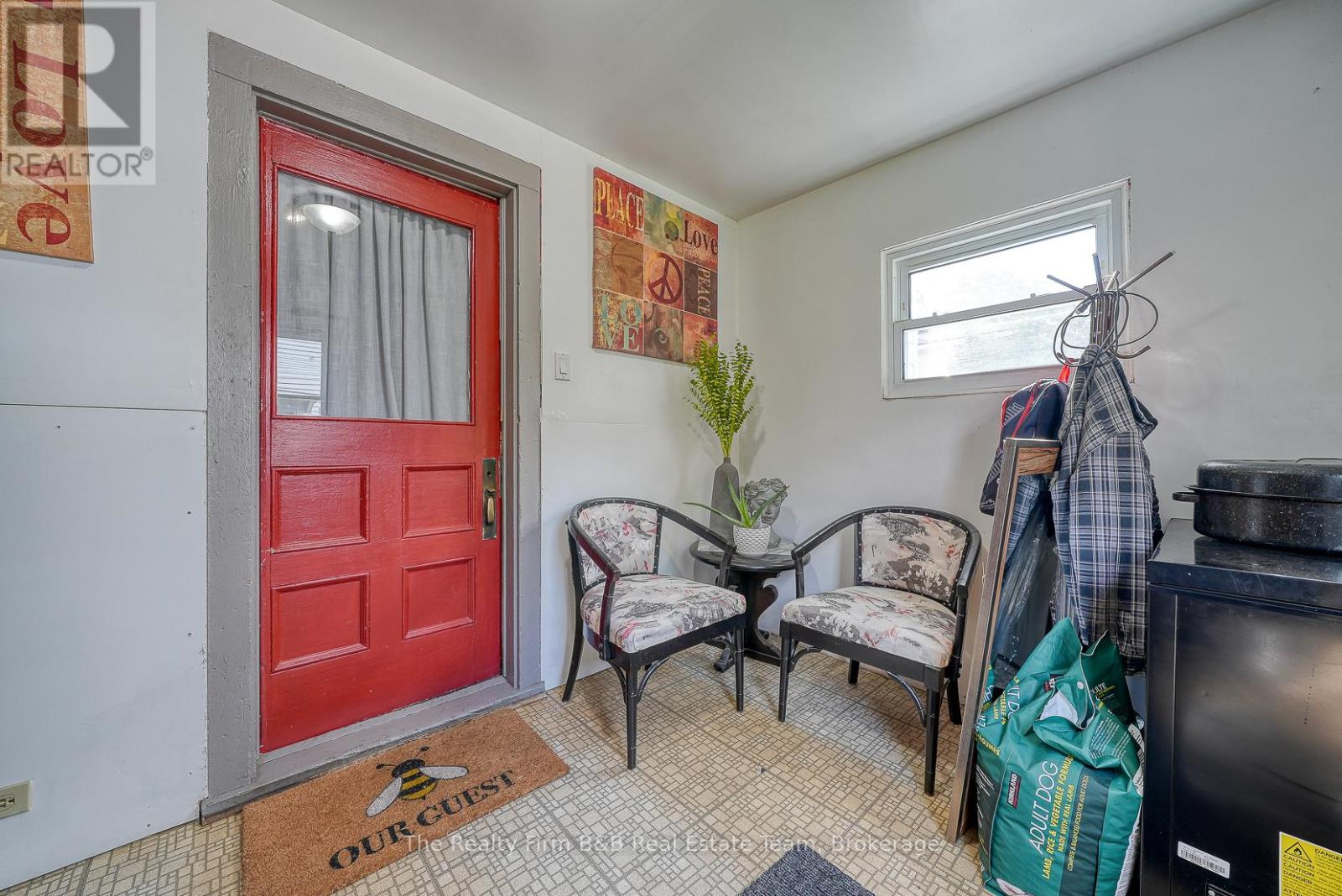 208 Victoria Street, Ingersoll, Ontario  N5C 2N1 - Photo 8 - X12462148