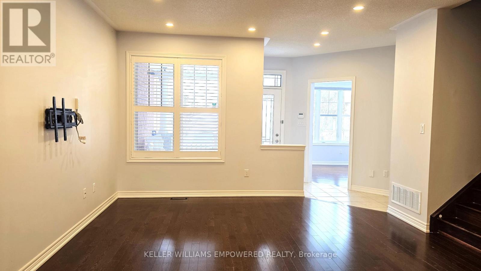 15 Dimma Street, Markham, Ontario  L6B 0V8 - Photo 4 - N12681970