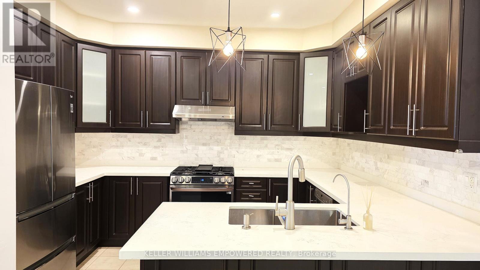 15 Dimma Street, Markham, Ontario  L6B 0V8 - Photo 8 - N12681970