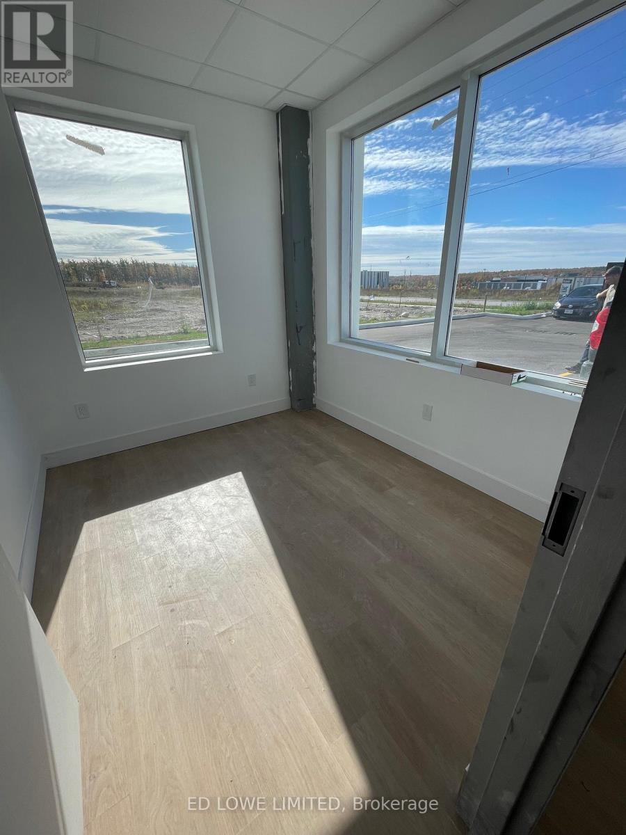 26 Nelle Carter Court, Orillia, Ontario  L3V 7S3 - Photo 4 - S12681958