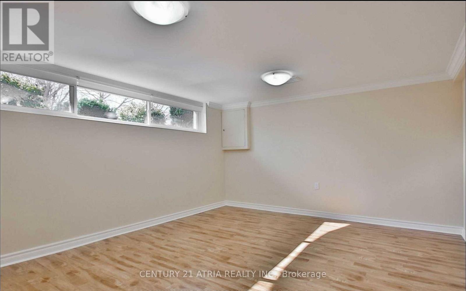 243 Harrygan Crescent, Richmond Hill, Ontario  L4C 4J2 - Photo 2 - N12681444