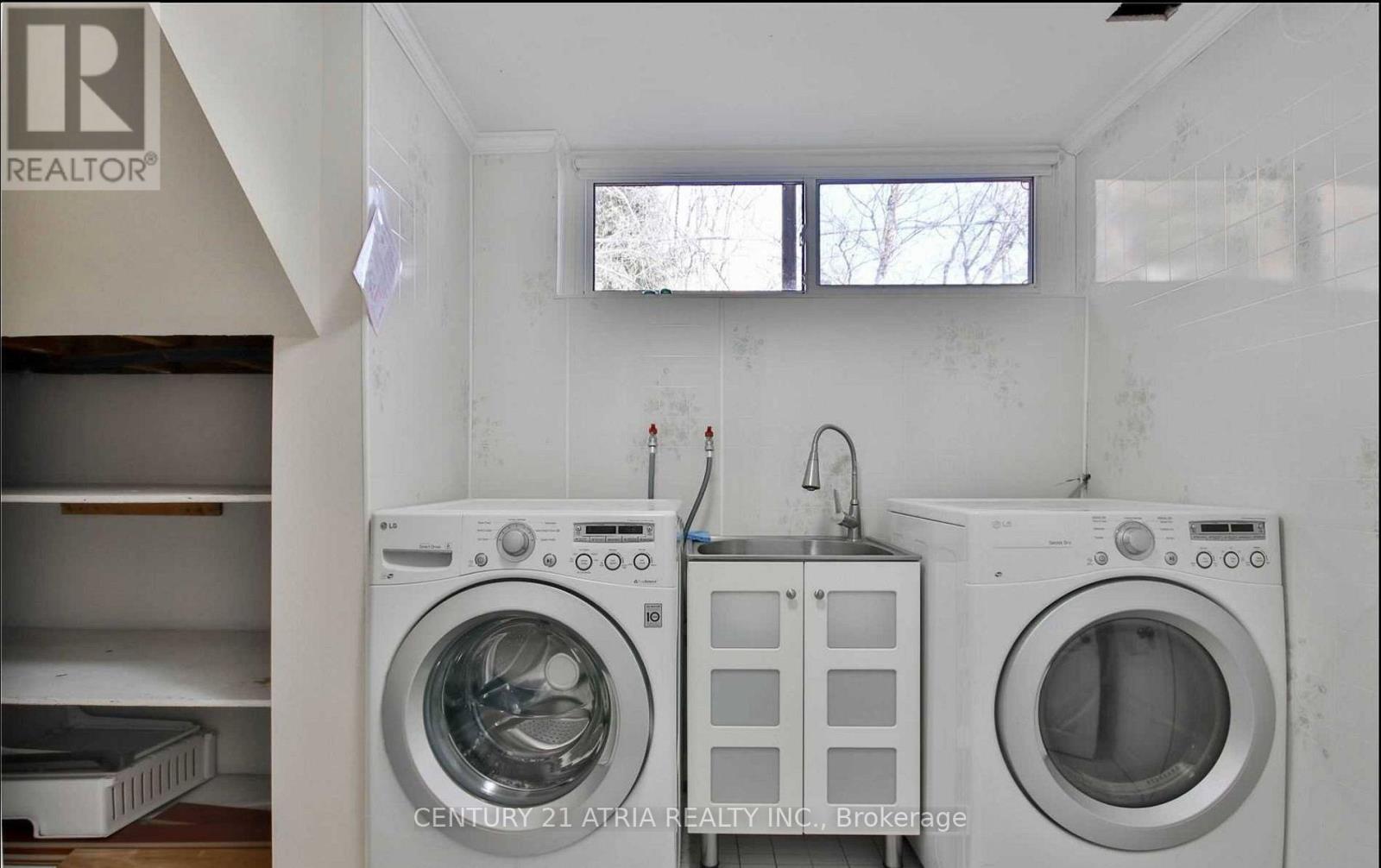 243 Harrygan Crescent, Richmond Hill, Ontario  L4C 4J2 - Photo 18 - N12681444