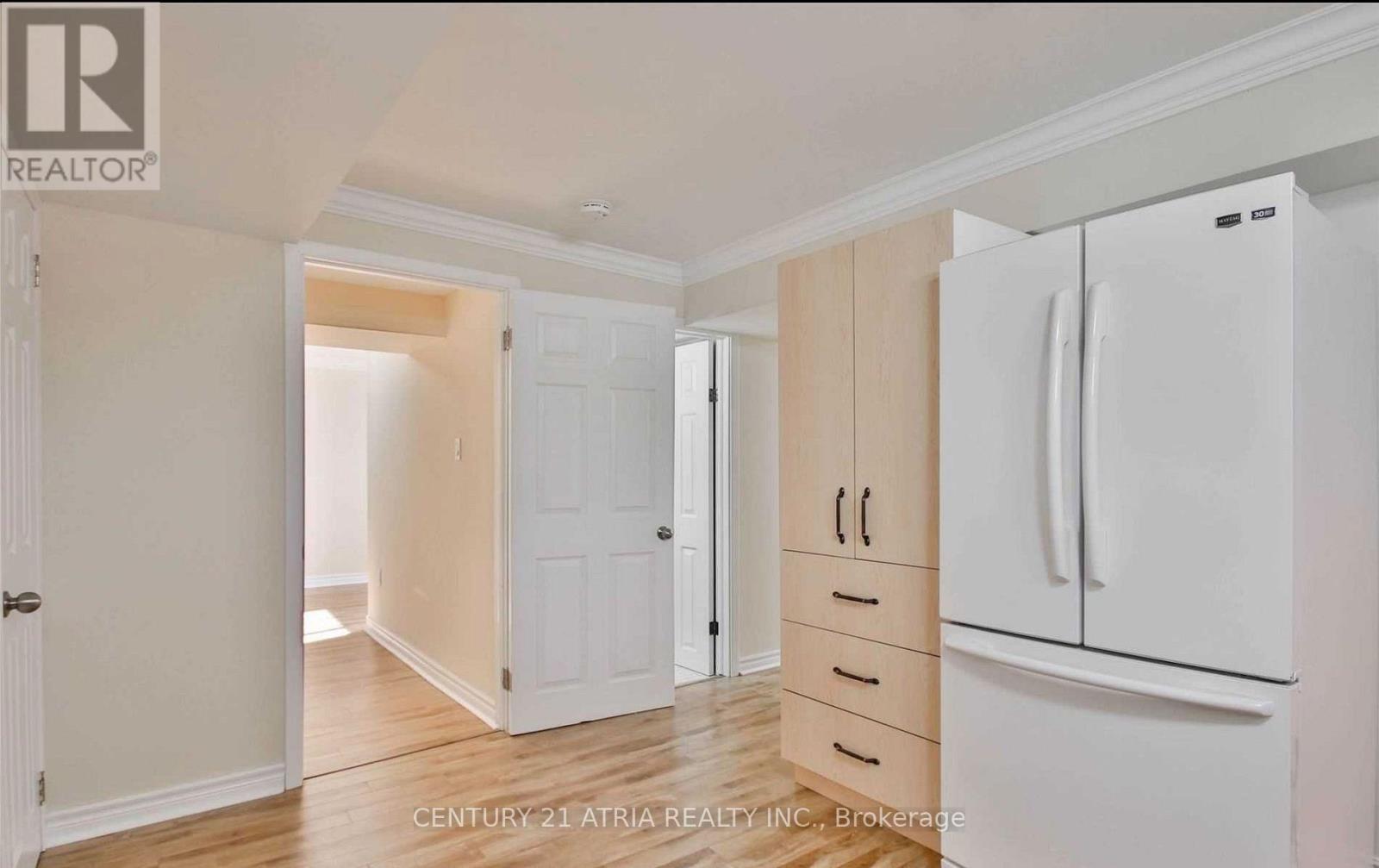 243 Harrygan Crescent, Richmond Hill, Ontario  L4C 4J2 - Photo 12 - N12681444