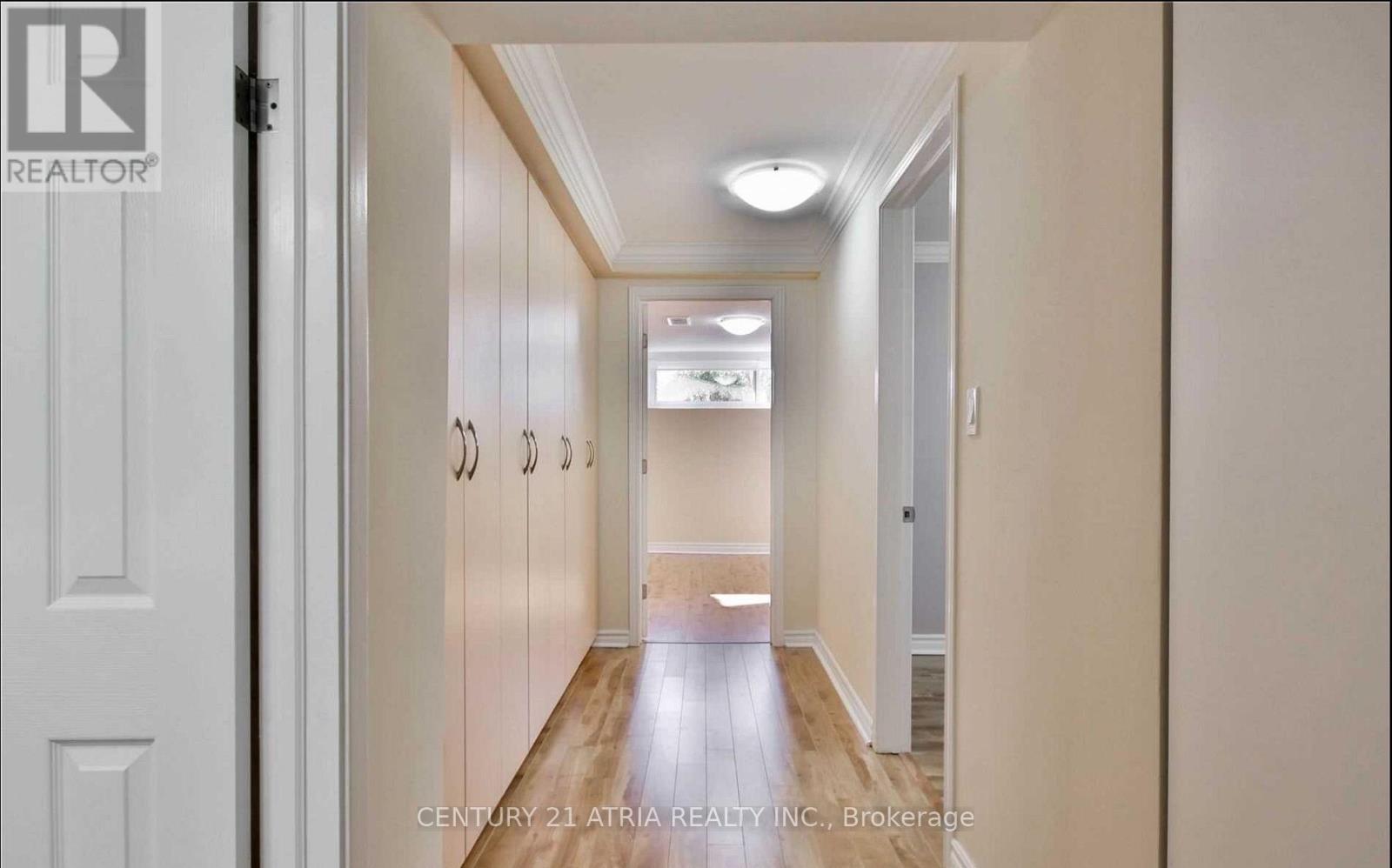 243 Harrygan Crescent, Richmond Hill, Ontario  L4C 4J2 - Photo 5 - N12681444