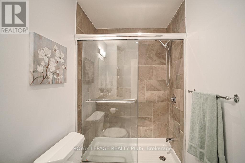 6 - 1010 Cristina Court, Mississauga, Ontario  L5J 4T7 - Photo 35 - W12681928