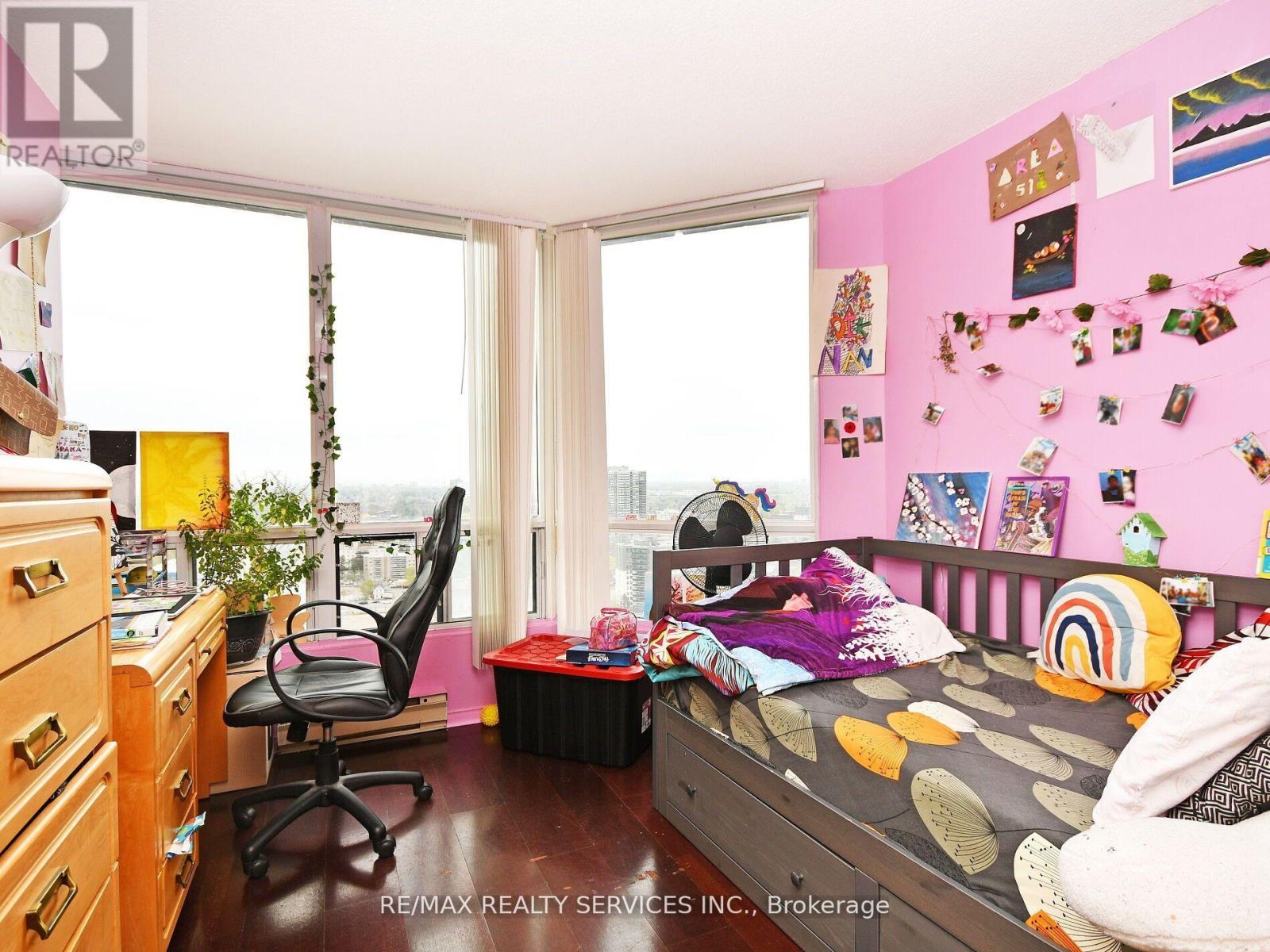 14 - 115 Hillcrest Avenue, Mississauga, Ontario  L5B 3Y9 - Photo 19 - W12681952