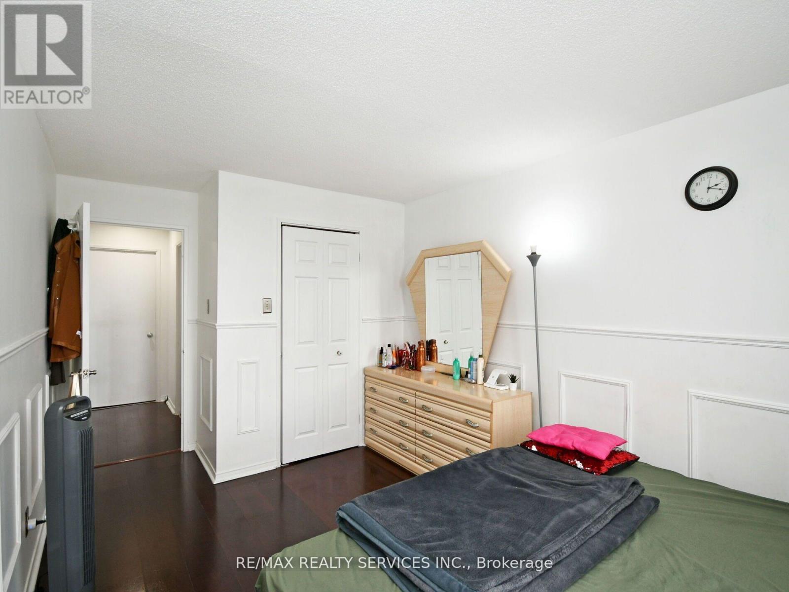 14 - 115 Hillcrest Avenue, Mississauga, Ontario  L5B 3Y9 - Photo 22 - W12681952