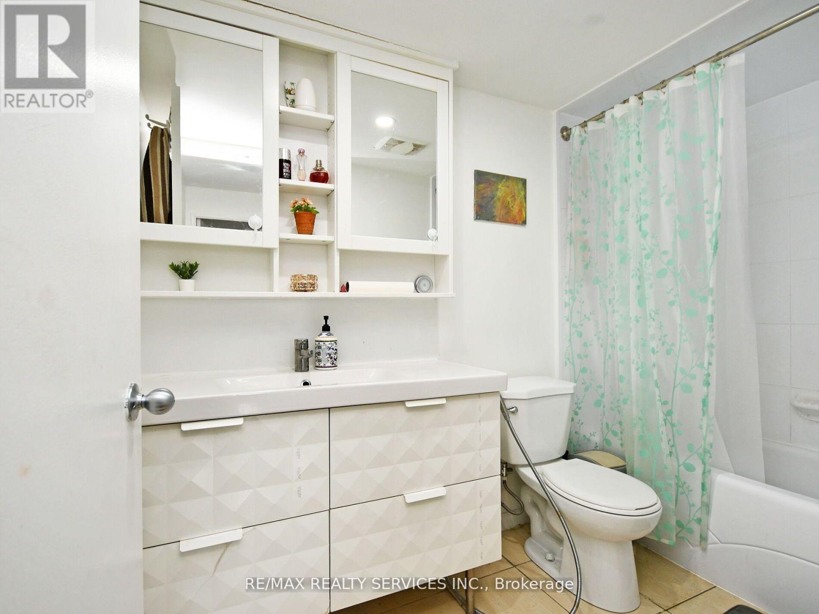 14 - 115 Hillcrest Avenue, Mississauga, Ontario  L5B 3Y9 - Photo 23 - W12681952