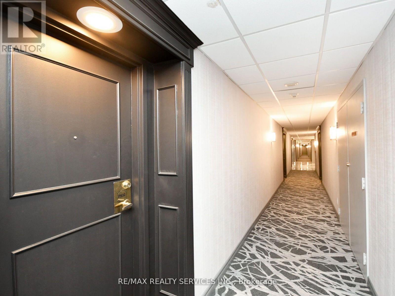 14 - 115 Hillcrest Avenue, Mississauga, Ontario  L5B 3Y9 - Photo 5 - W12681952