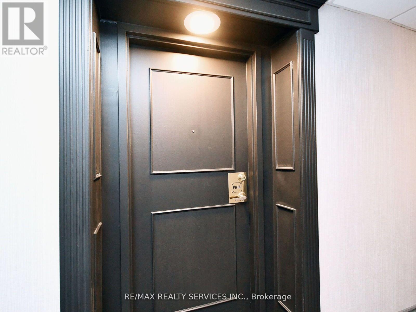 14 - 115 Hillcrest Avenue, Mississauga, Ontario  L5B 3Y9 - Photo 6 - W12681952