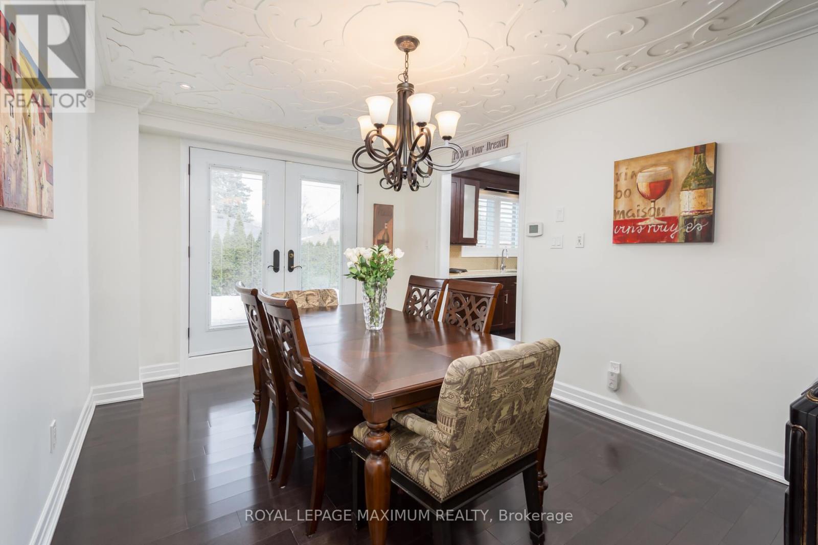 55 Ashmount Crescent, Toronto, Ontario  M9R 1C9 - Photo 11 - W12681972