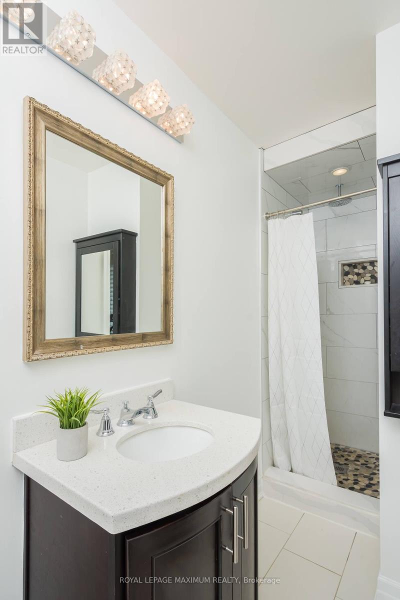 55 Ashmount Crescent, Toronto, Ontario  M9R 1C9 - Photo 23 - W12681972