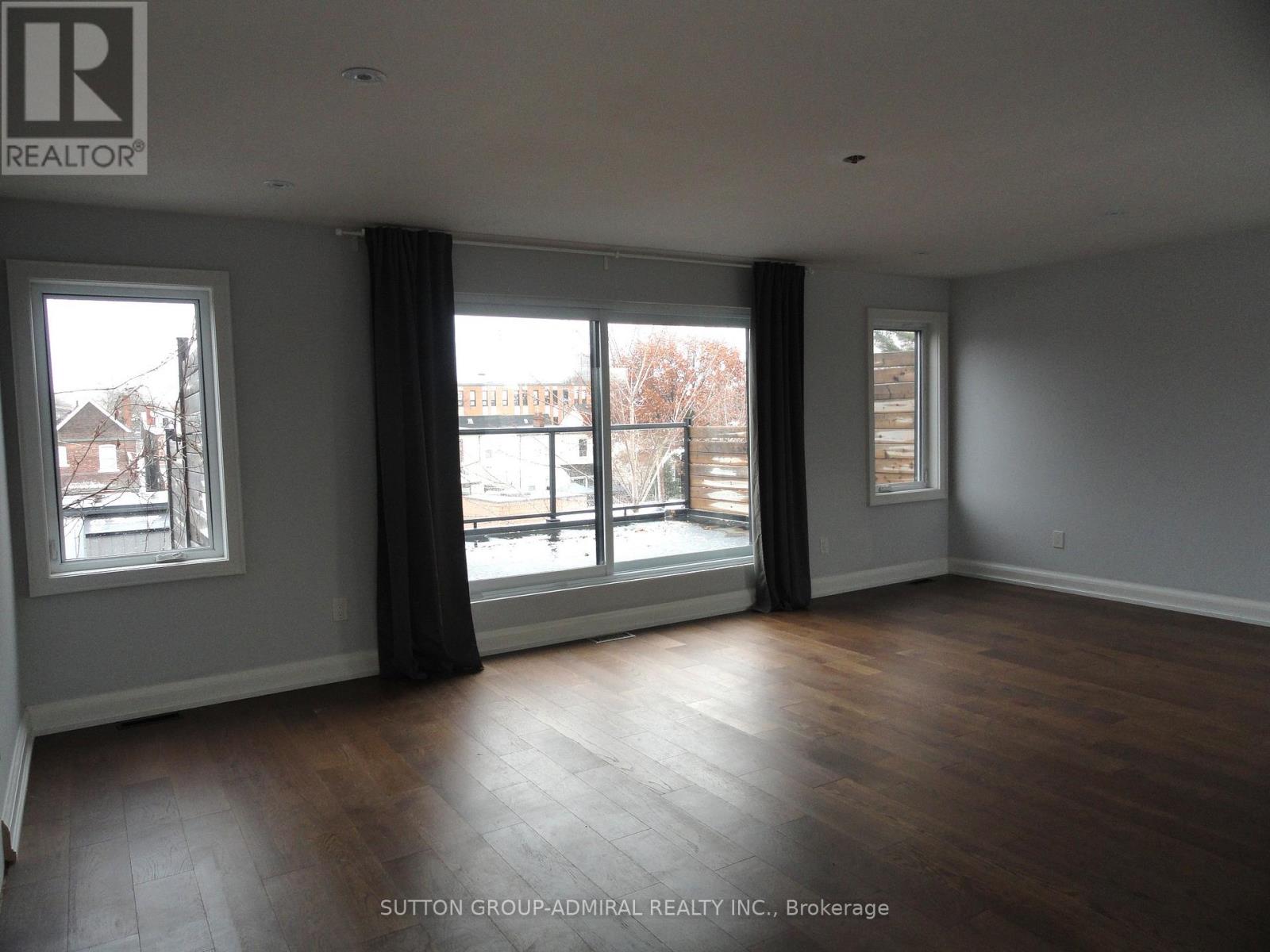 33 Edwin Avenue, Toronto, Ontario  M6P 3Z2 - Photo 13 - W12681984