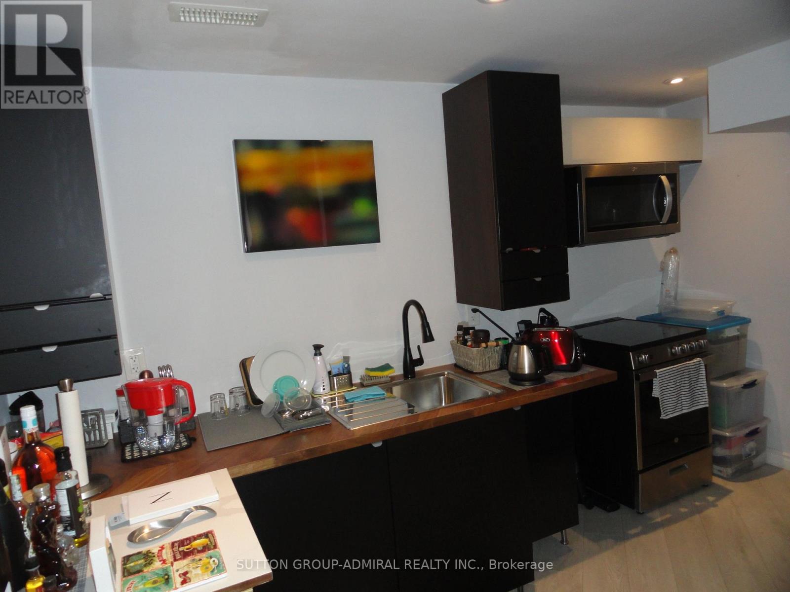 33 Edwin Avenue, Toronto, Ontario  M6P 3Z2 - Photo 23 - W12681984