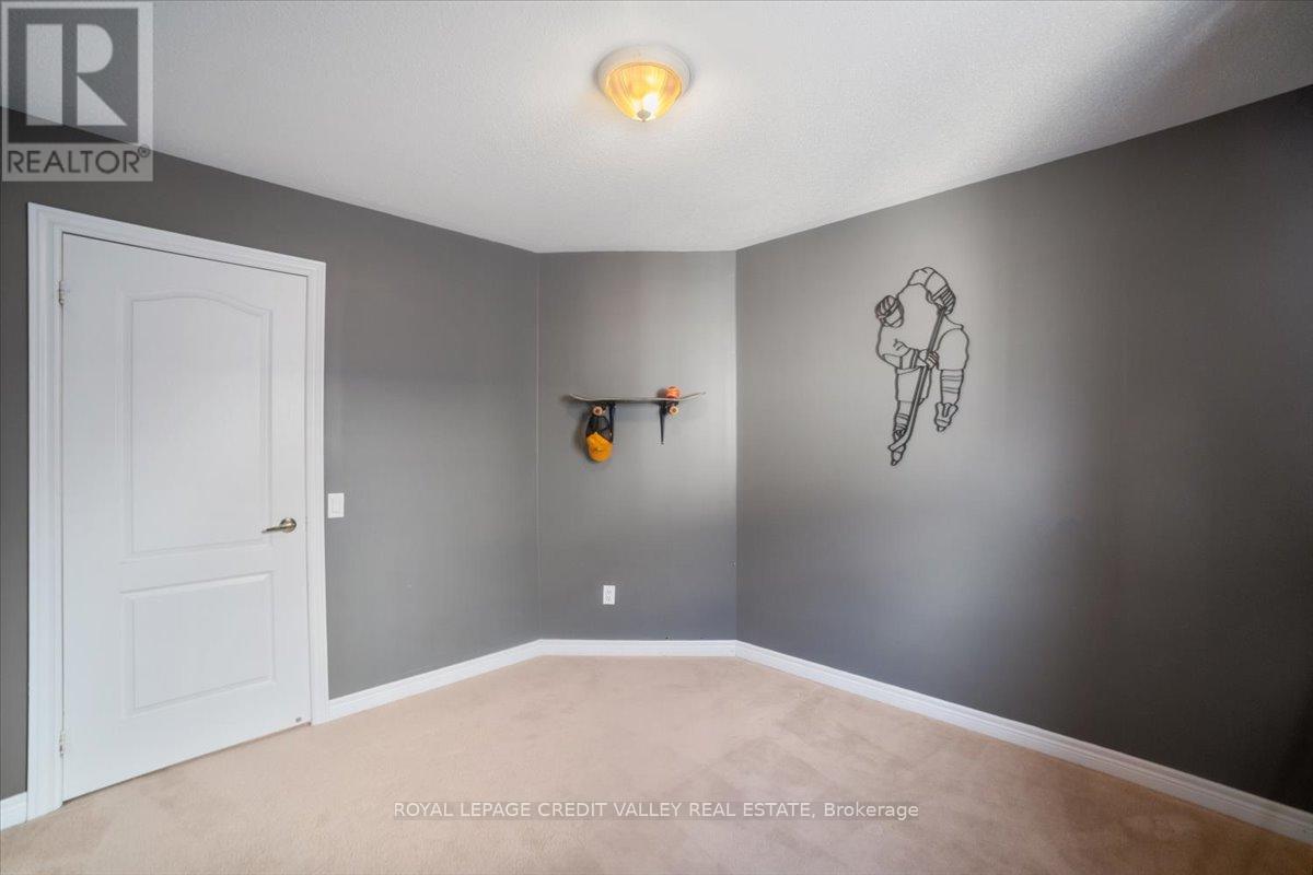 210 Marilyn Street, Shelburne, Ontario  L9V 3C7 - Photo 21 - X12416999