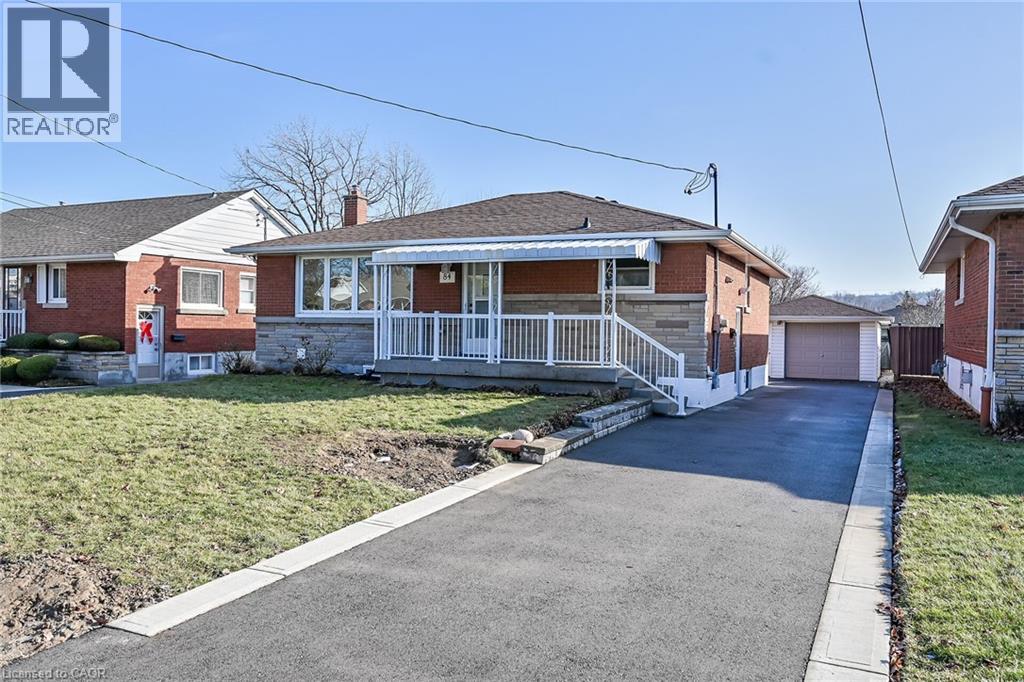 84 BLANMORA Drive, Hamilton, Ontario