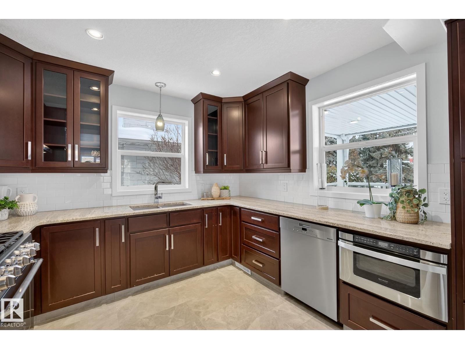 9714 87 St Nw, Edmonton, Alberta  T6C 3J3 - Photo 20 - E4469593