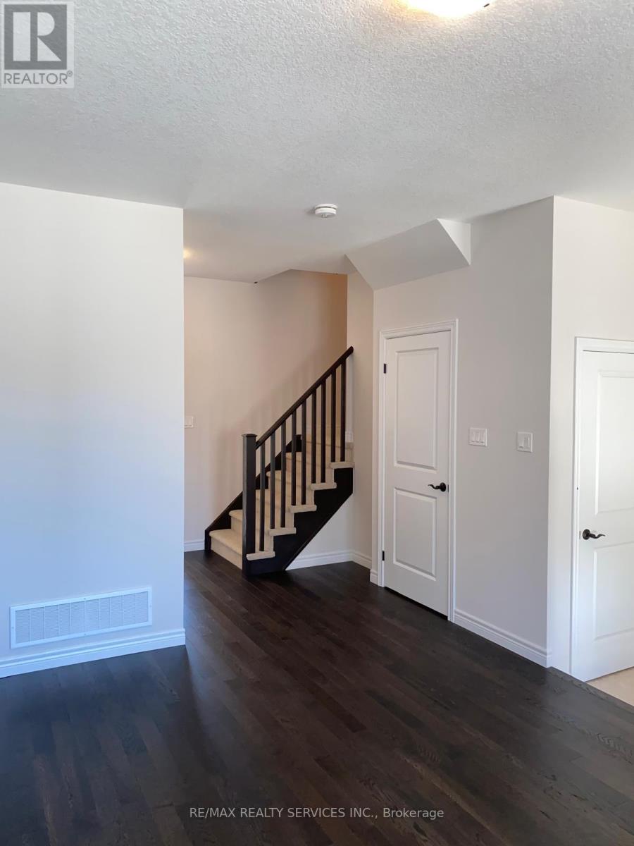 6 Marr Lane, Hamilton, Ontario  L9K 0K1 - Photo 3 - X12681944