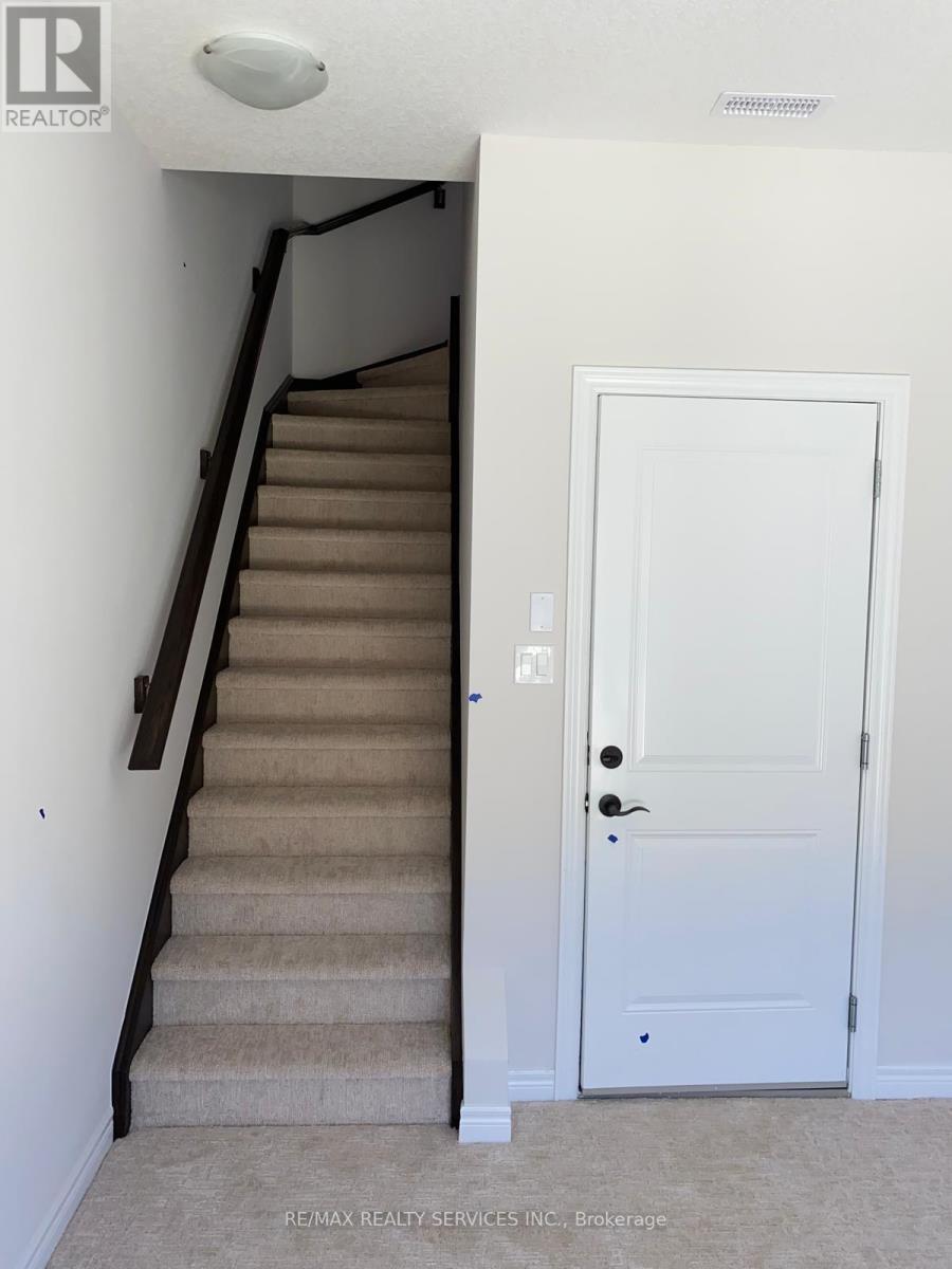 6 Marr Lane, Hamilton, Ontario  L9K 0K1 - Photo 5 - X12681944