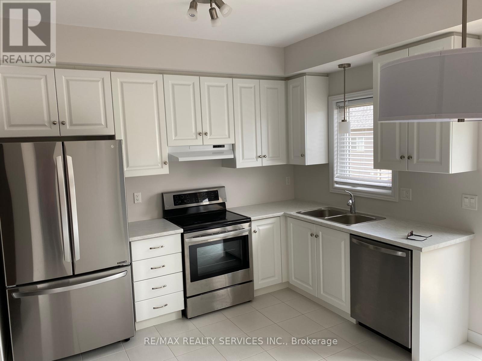 6 Marr Lane, Hamilton, Ontario  L9K 0K1 - Photo 7 - X12681944