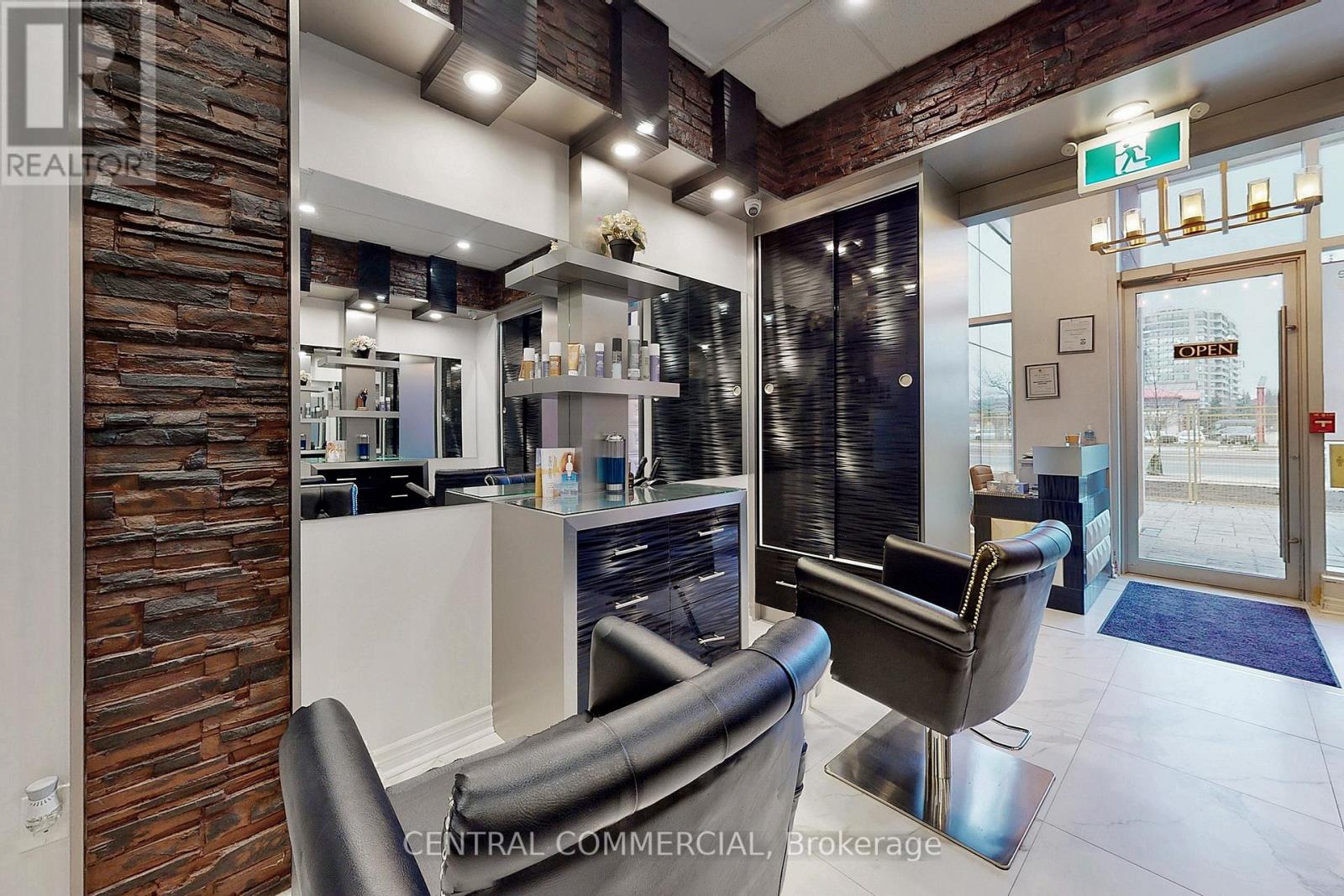 A8 - 9610 Yonge Street, Richmond Hill, Ontario  L4C 1V6 - Photo 10 - N12678786