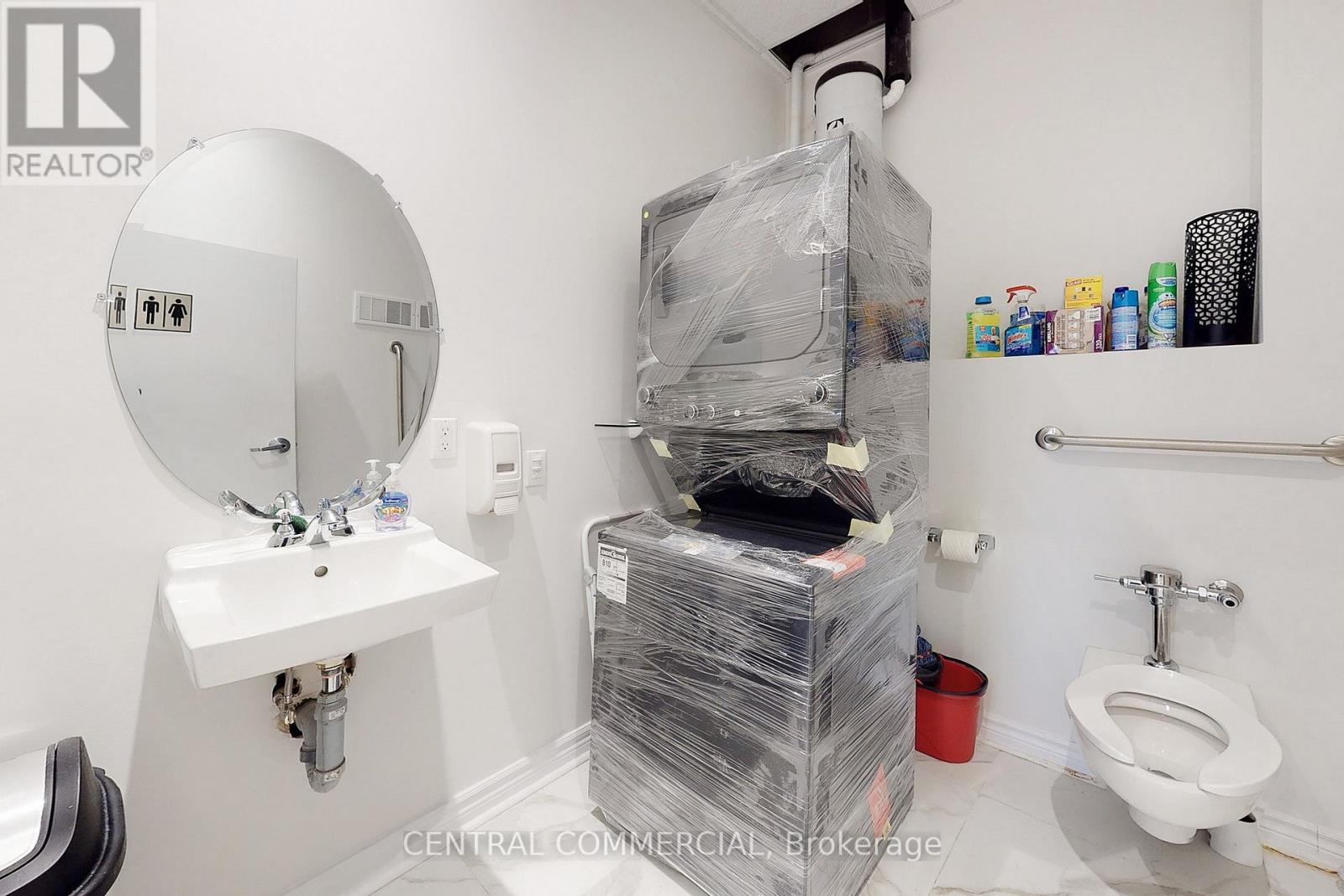 A8 - 9610 Yonge Street, Richmond Hill, Ontario  L4C 1V6 - Photo 19 - N12678786