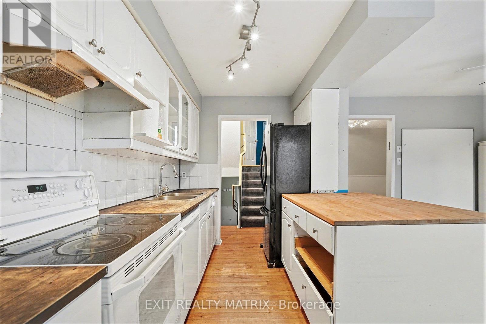 48 Peary Way, Ottawa, Ontario  K2L 1Z8 - Photo 8 - X12681832