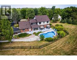 22 WENEIL Drive, Freelton, Ontario