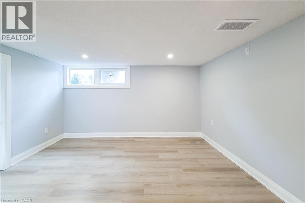 3 Grove Avenue Unit# Lower, St. Catharines, Ontario  L2P 1C5 - Photo 12 - 40797424