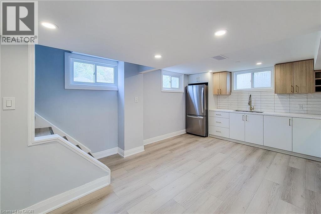 3 Grove Avenue Unit# Lower, St. Catharines, Ontario  L2P 1C5 - Photo 5 - 40797424