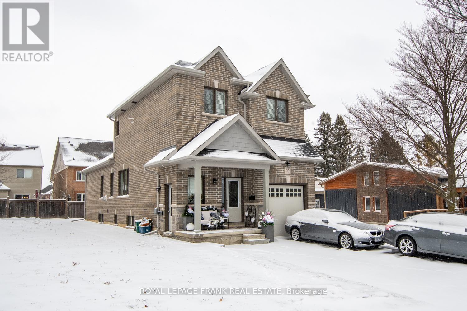 58 VIPOND ROAD, Whitby, Ontario
