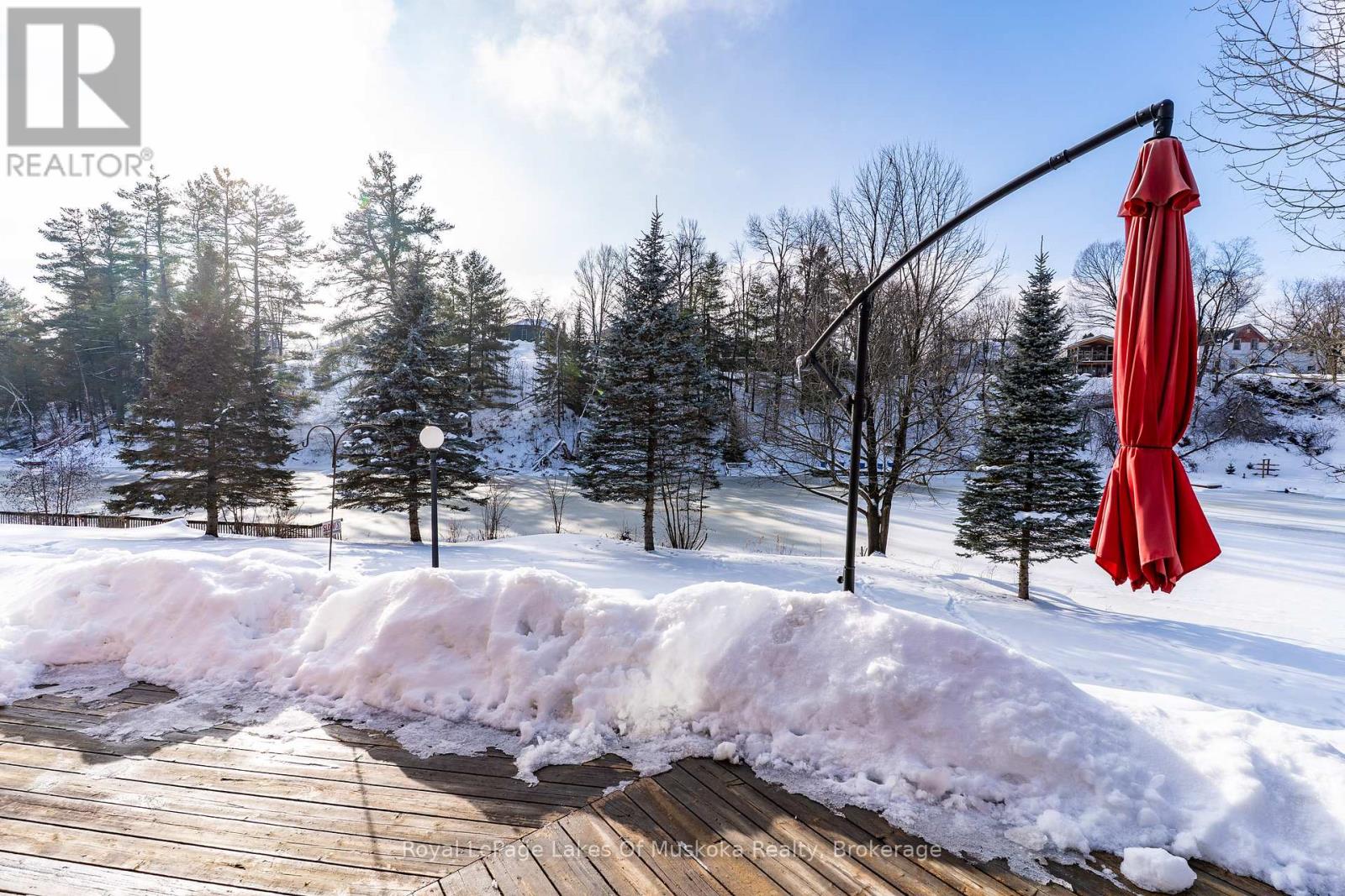 55 Shoreline Drive, Bracebridge, Ontario  P1L 1Z3 - Photo 32 - X12682166