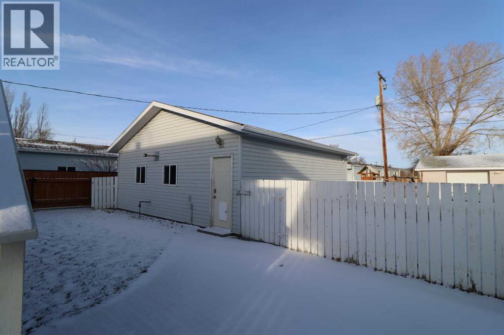 5407 39 Avenue S, Taber, Alberta  T1G 1B9 - Photo 2 - A2276297