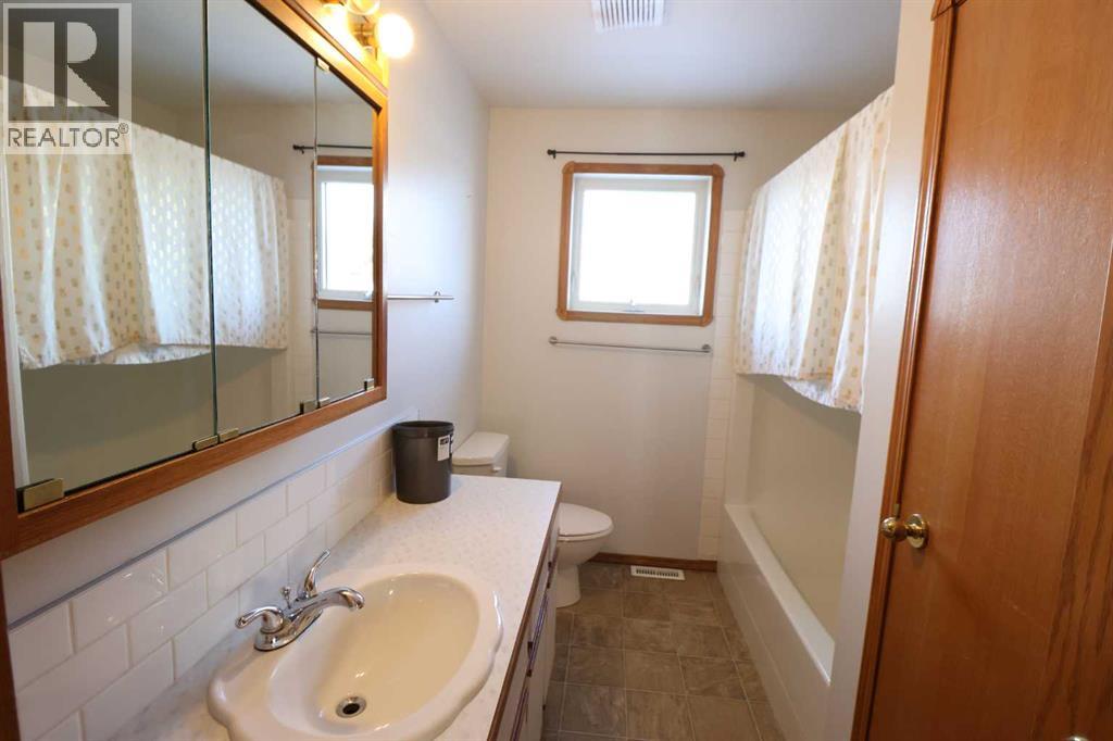 5407 39 Avenue S, Taber, Alberta  T1G 1B9 - Photo 8 - A2276297