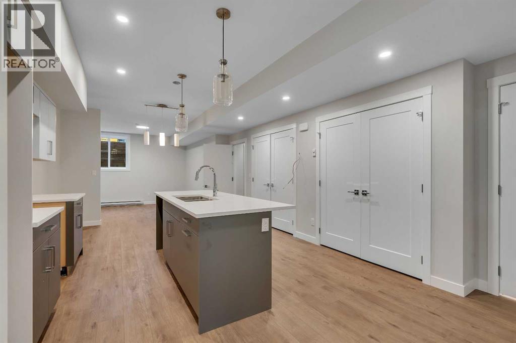 8631 48 Avenue Nw, Calgary, Alberta  T3B 2B3 - Photo 23 - A2276269