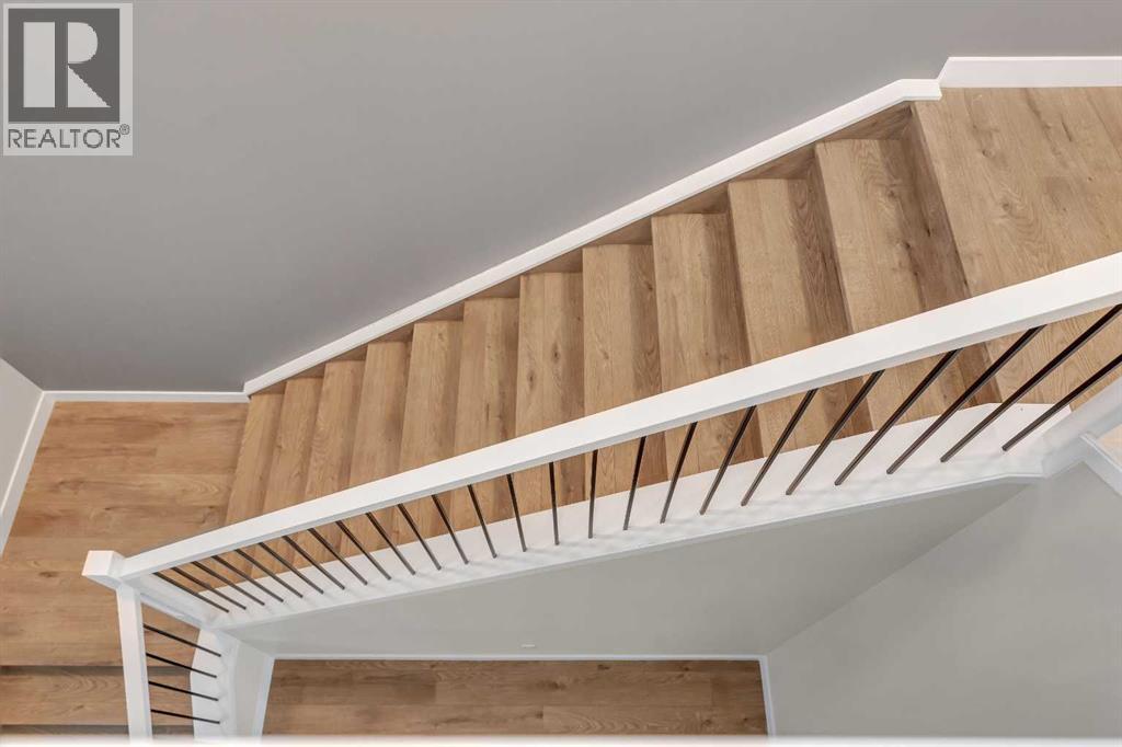 8631 48 Avenue Nw, Calgary, Alberta  T3B 2B3 - Photo 12 - A2276269