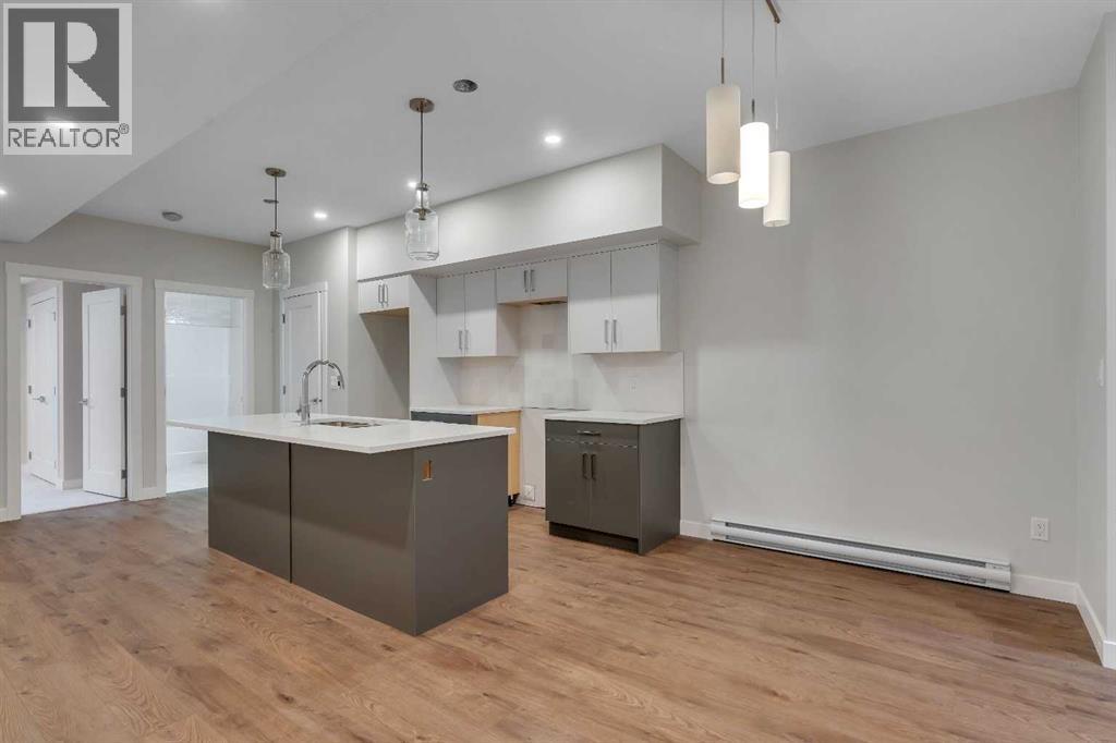 8631 48 Avenue Nw, Calgary, Alberta  T3B 2B3 - Photo 22 - A2276269