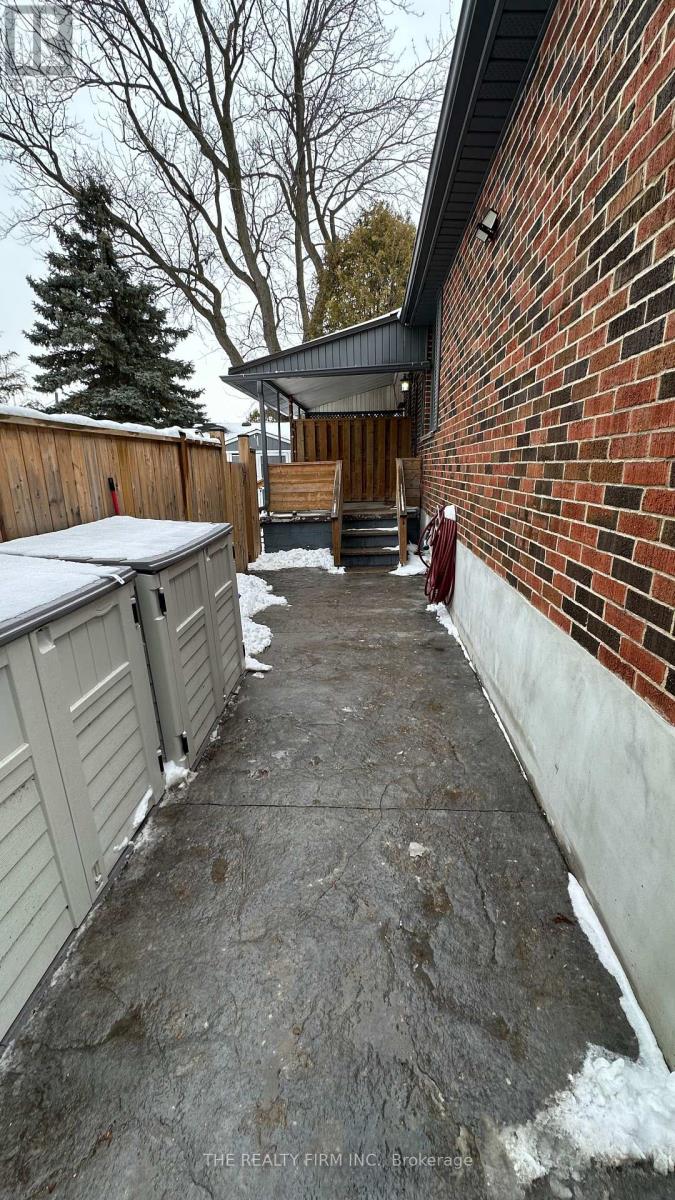 Lower - 341 Vancouver Street, London East, Ontario  N5W 4S7 - Photo 2 - X12682168