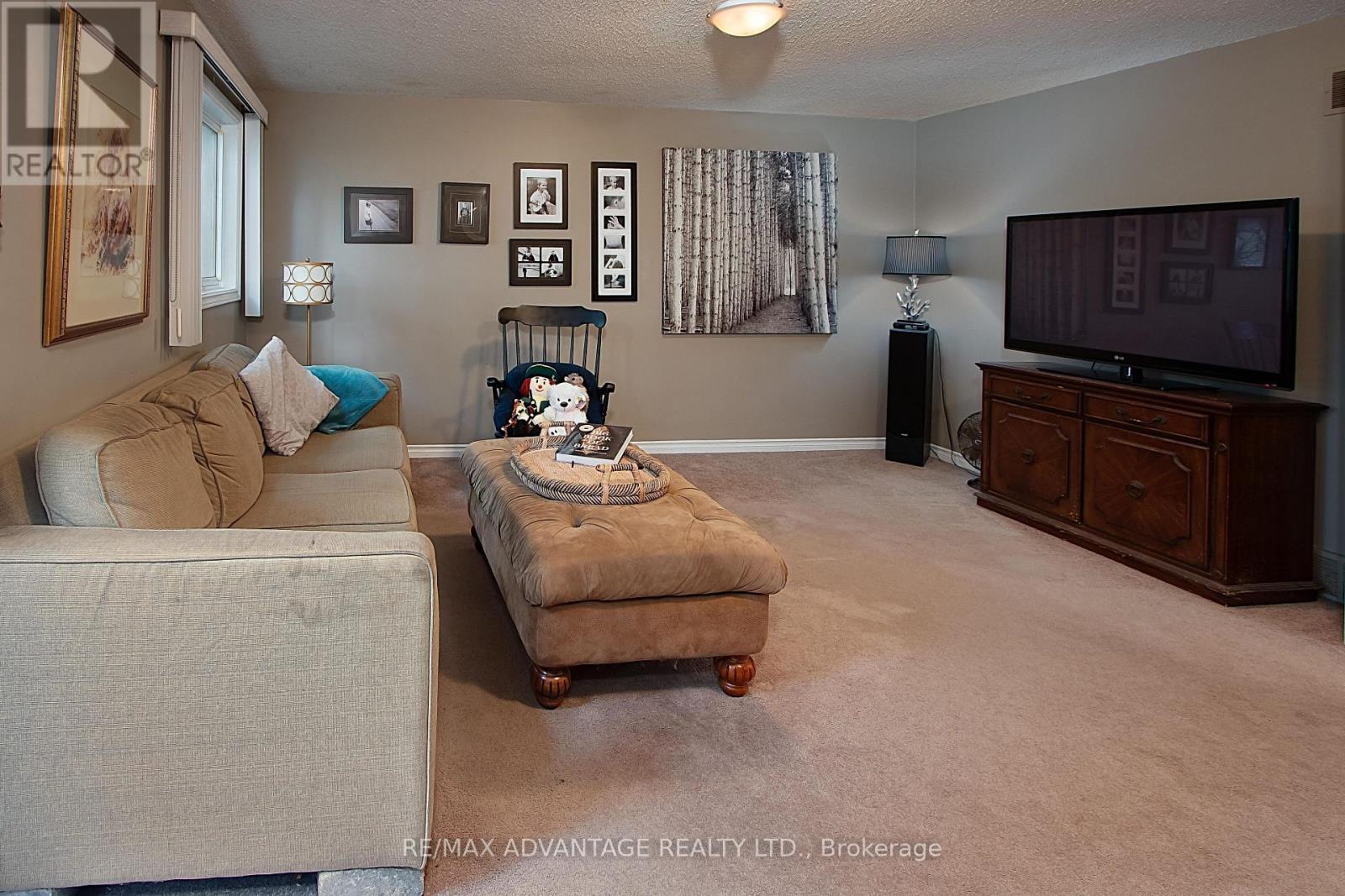 126 Olympic Crescent, London North, Ontario  N6G 3P7 - Photo 16 - X12682200