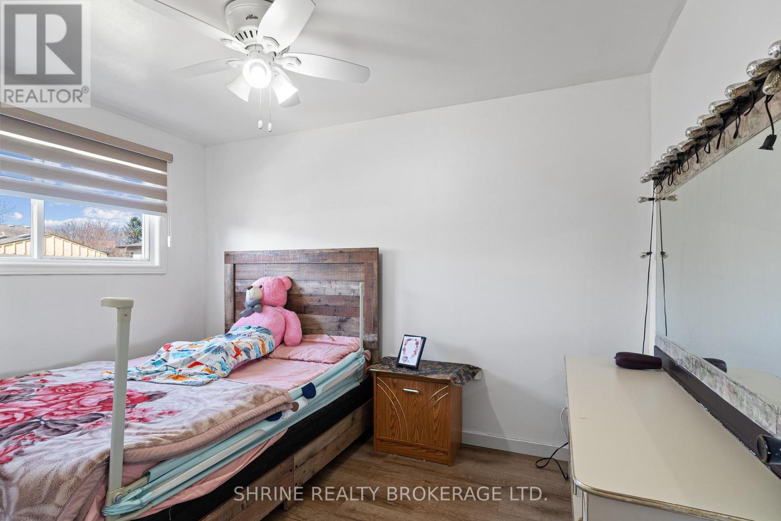 15 Garland Crescent, London East, Ontario  N5V 1N4 - Photo 18 - X12682258