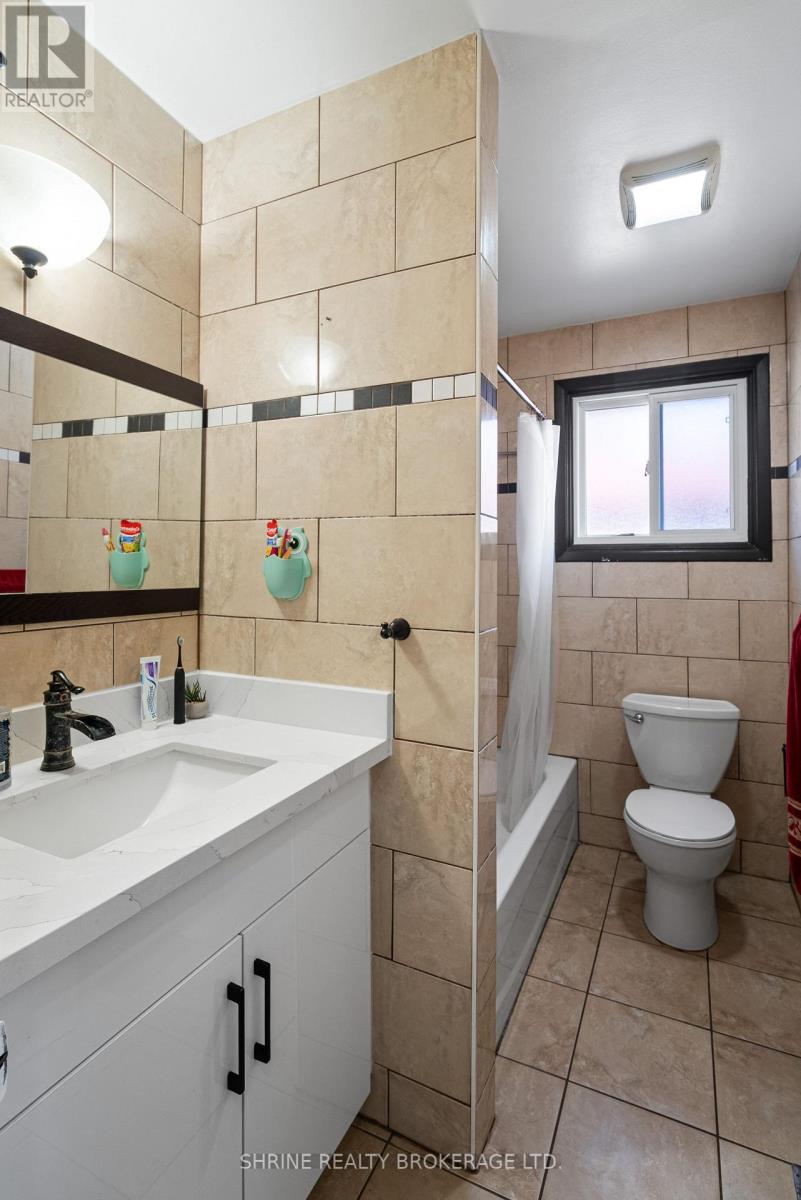 15 Garland Crescent, London East, Ontario  N5V 1N4 - Photo 25 - X12682258