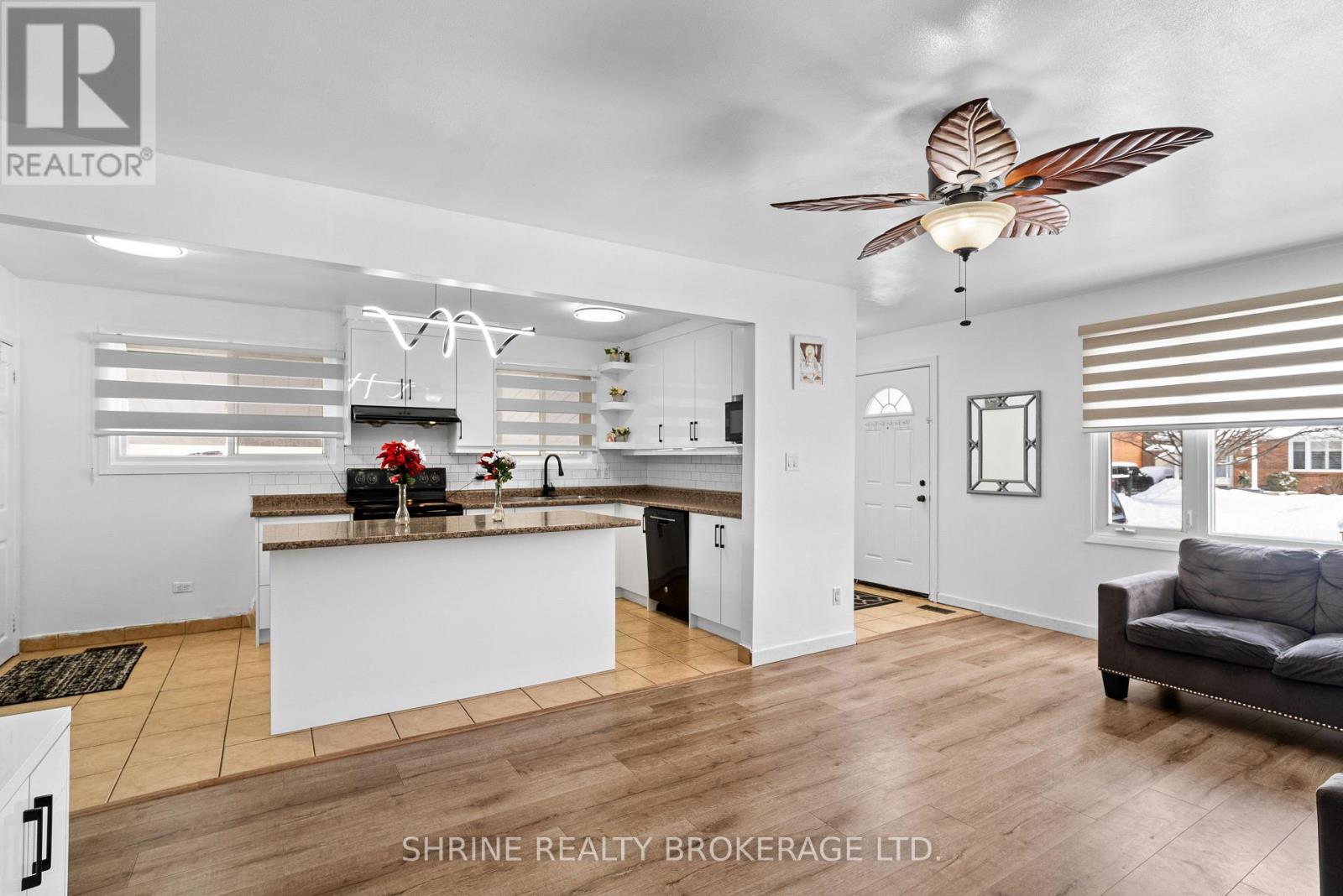 15 Garland Crescent, London East, Ontario  N5V 1N4 - Photo 4 - X12682258