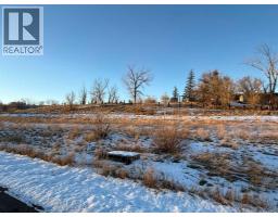 16 Canyon Creek Drive SW, Medicine Hat, Alberta
