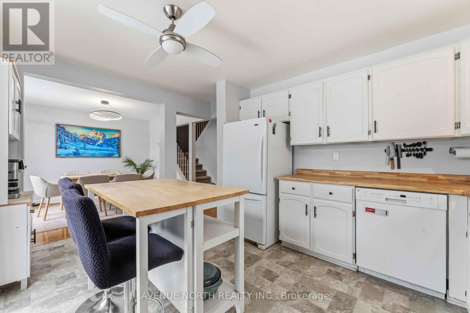 1017 Arrowhead Place, Ottawa, Ontario  K1C 2S5 - Photo 10 - X12682250