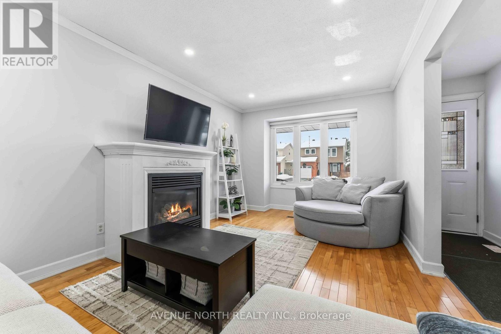 1017 Arrowhead Place, Ottawa, Ontario  K1C 2S5 - Photo 7 - X12682250