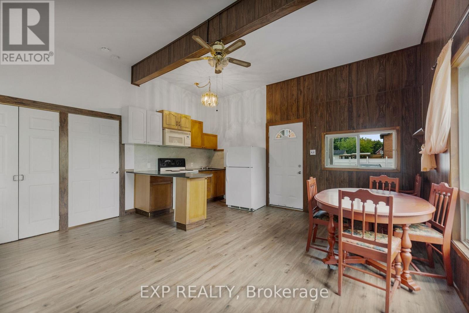 84 Bank Street N, Renfrew, Ontario  K7V 2E2 - Photo 12 - X12682154