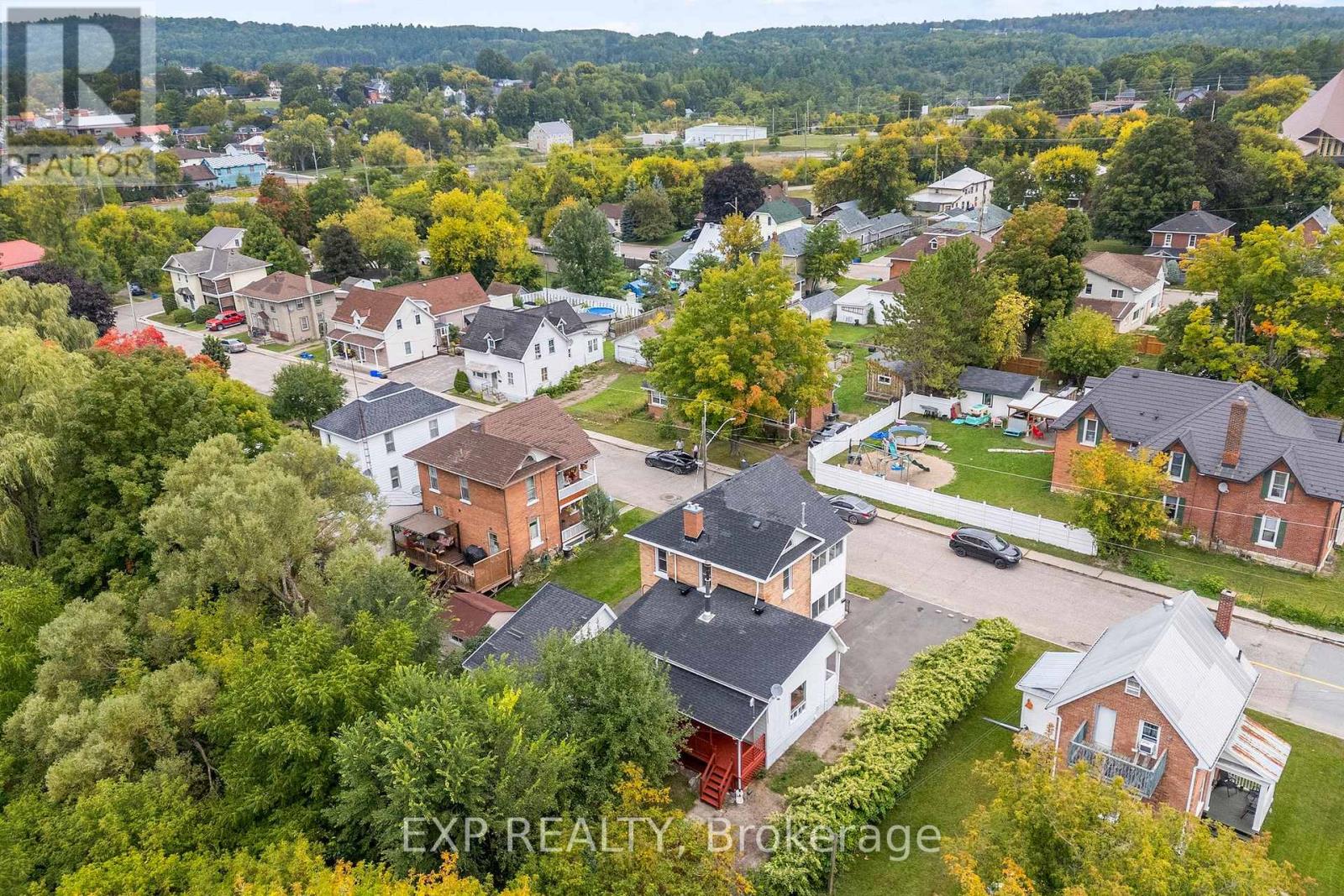 84 Bank Street N, Renfrew, Ontario  K7V 2E2 - Photo 5 - X12682154